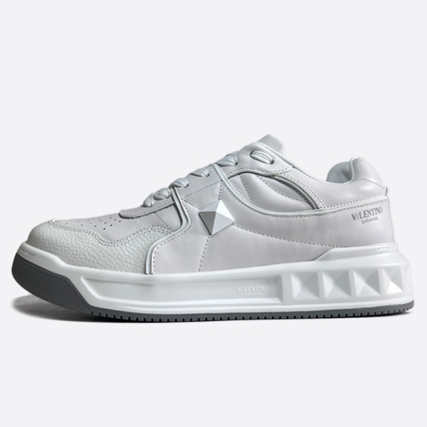 Valentino ONESTUD low-top calfskin sneakers WY2S0E71NWN0BO