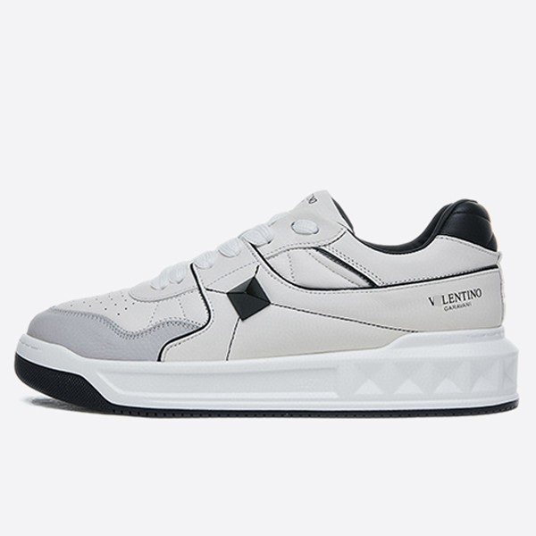 Valentino ONESTUD low-top calfskin sneakers WY2S0E71NWN0N2