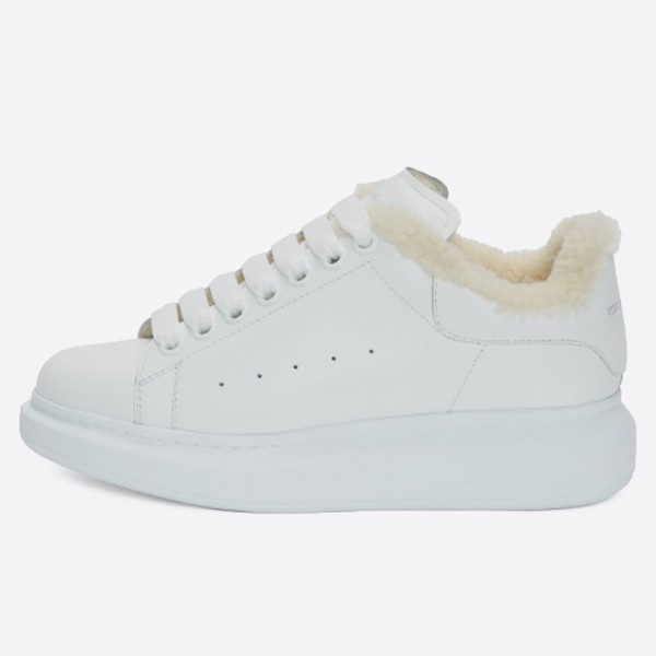 Alexander McQueen wide sneakers 609650WIAFI9000