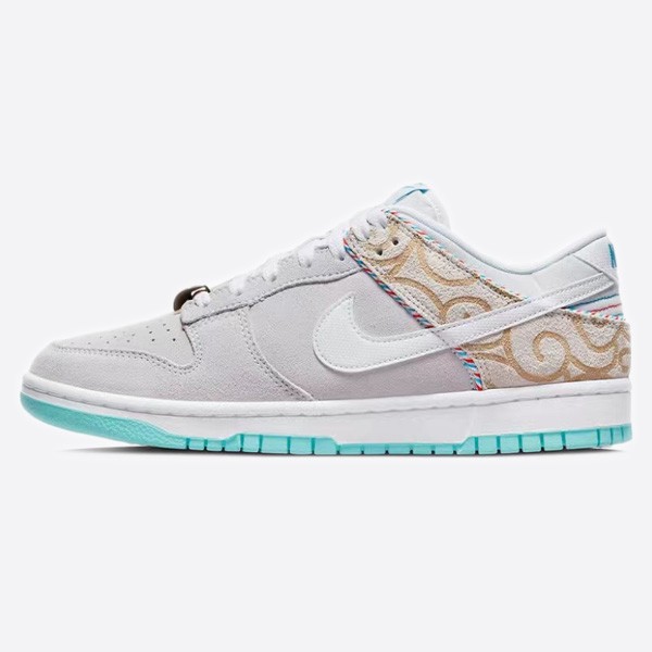 Nike SB Dunk Low 