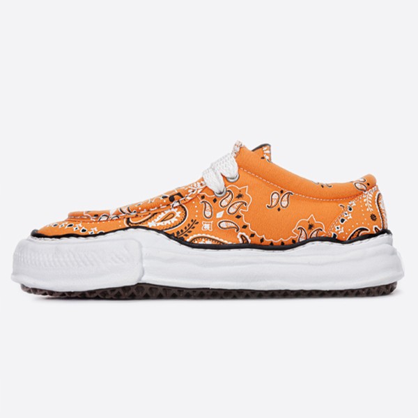 Maison Mihara Yasuhiro Baker Bandana Paisley Low-Cut Orange