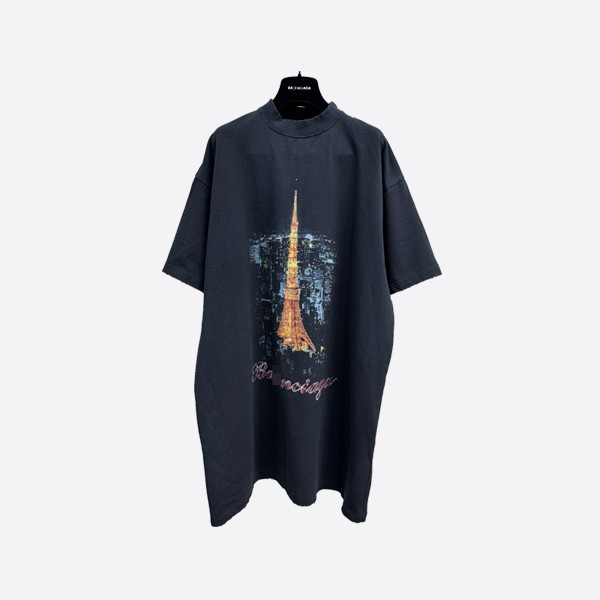 Japan-exclusive Balenciaga Ginza Series Oversized T-shirt in Black